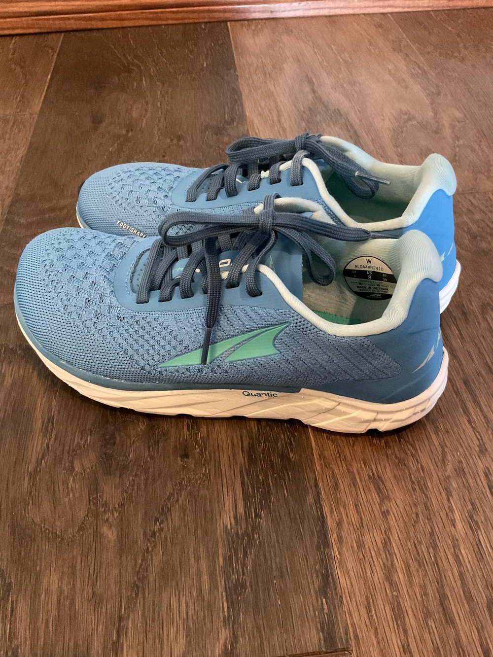Altra Women's Torin 4.5 Plush
Colorway: Blue / White (Style Code: AL0A4VR2410)